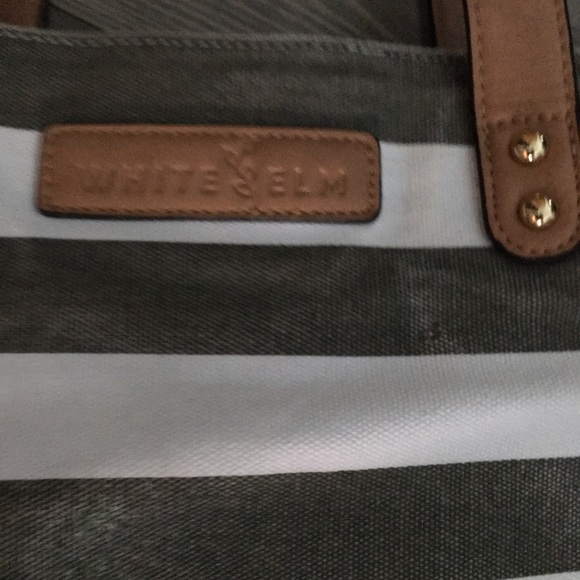 Aquilla White & Grey Striped Bag by White Elm in GUC - Picture 3 of 12